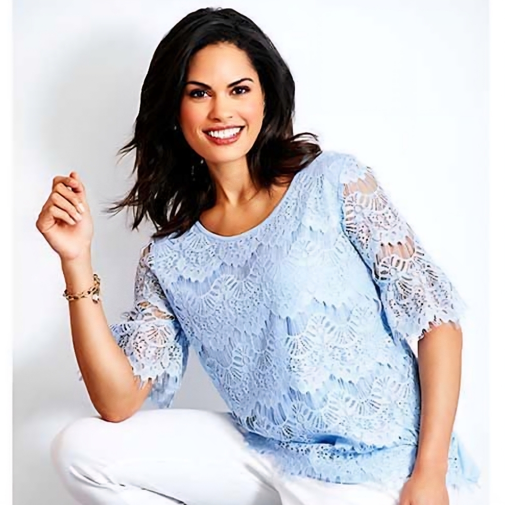 NWOT Absolutely Famous Women's Light Blue Elbow Sleeve Lace Front Blouse Size XL